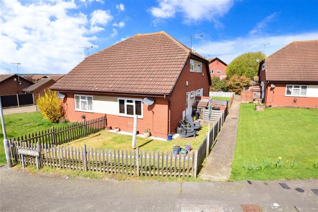 1 bed end terrace house for sale in Broad Oaks, Wickford, Essex SS12