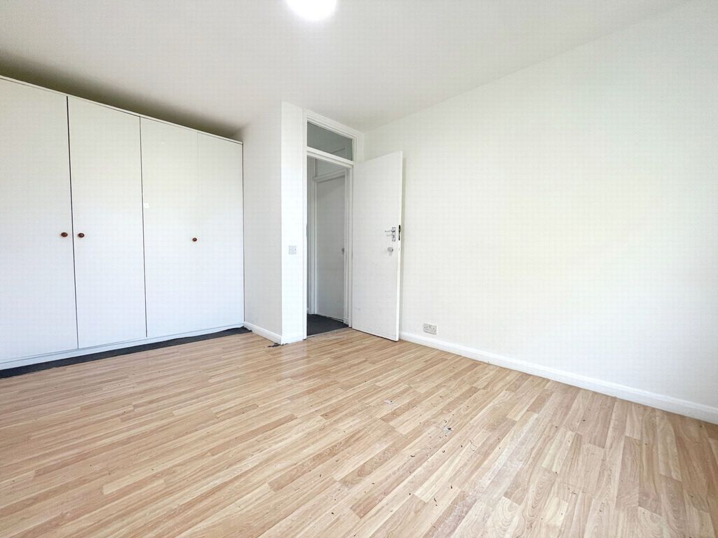 2 bed flat for sale in Brook Road, Neasden NW2, £345,000 Zoopla