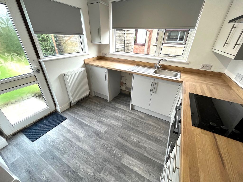 3 bed semidetached bungalow to rent in Dorchester Road, Garstang