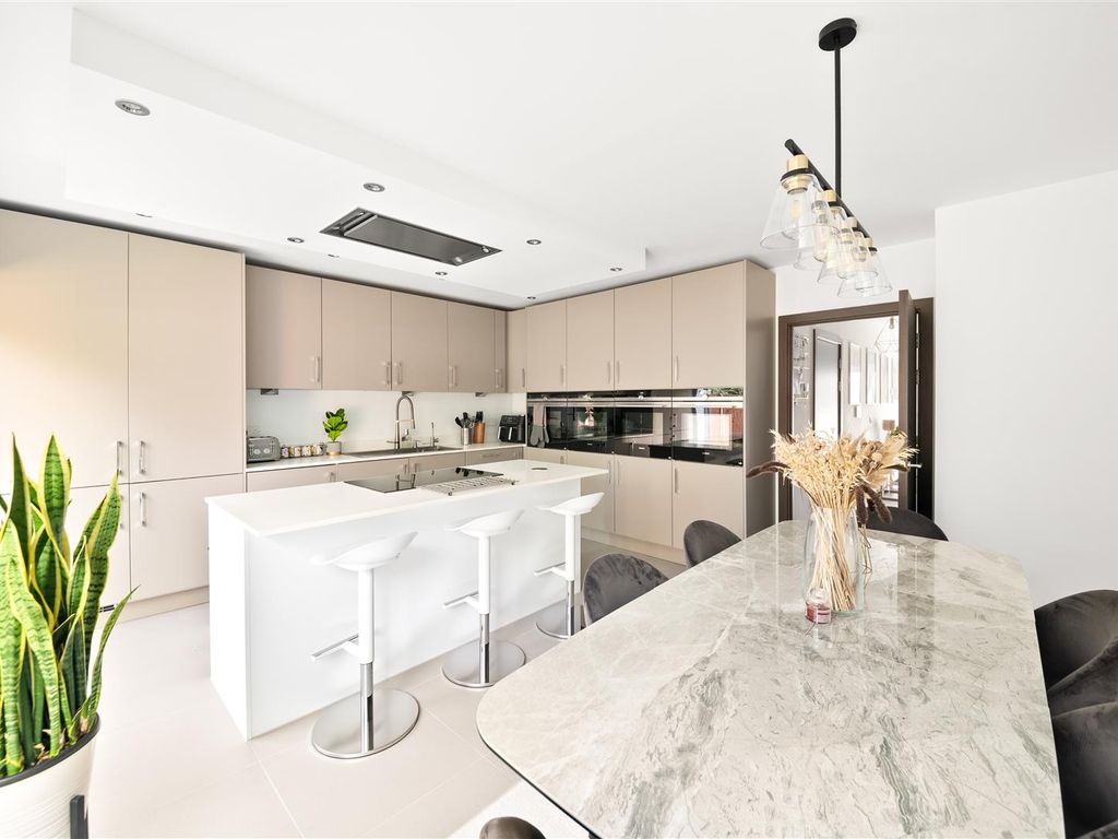 4 bed property for sale in Greer Garson Road, Denham, Uxbridge UB9, £