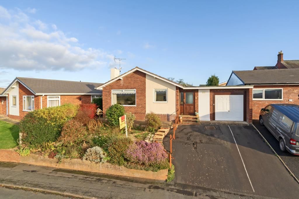 3 bed detached bungalow for sale in Ludlow, Shropshire SY8, £300,000