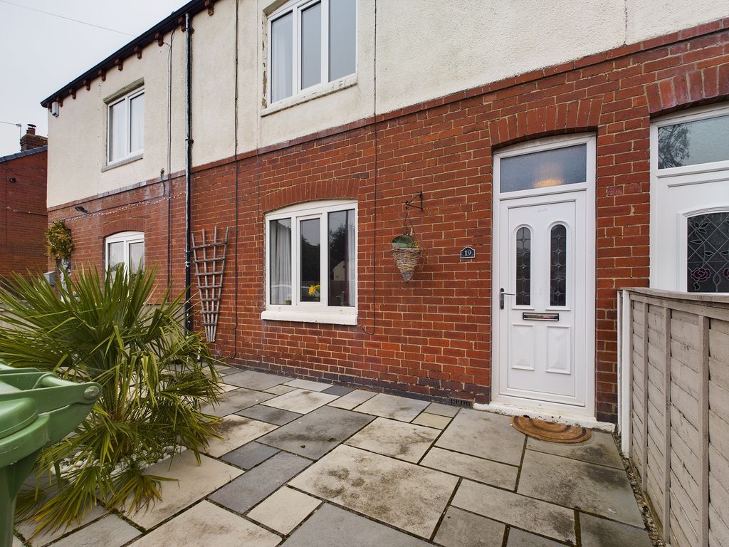 3 bed terraced house for sale in Calverley Green Road, Altofts