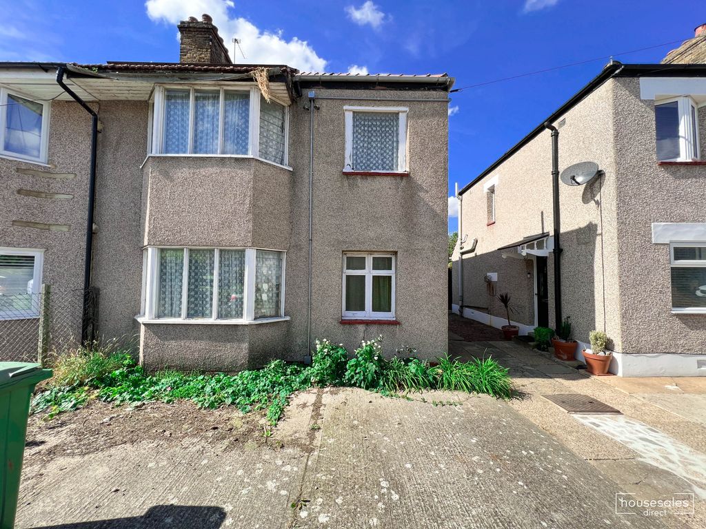 4 bed semidetached house for sale in Hazeldene Road, Welling DA16, £