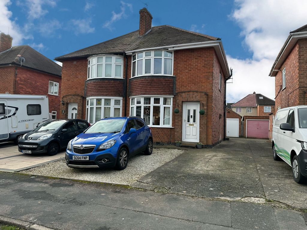 2 bed semidetached house for sale in King Avenue, Loughborough