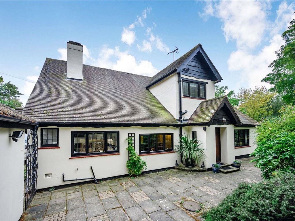 4 bed detached house for sale in Harlestone Road, Northampton NN5 Zoopla