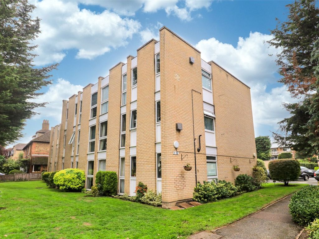 2 bed flat for sale in Lingfield Close, Enfield EN1, £295,000 Zoopla