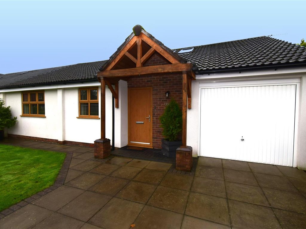 5 bed semidetached bungalow for sale in Tempest Road, Lostock, Bolton