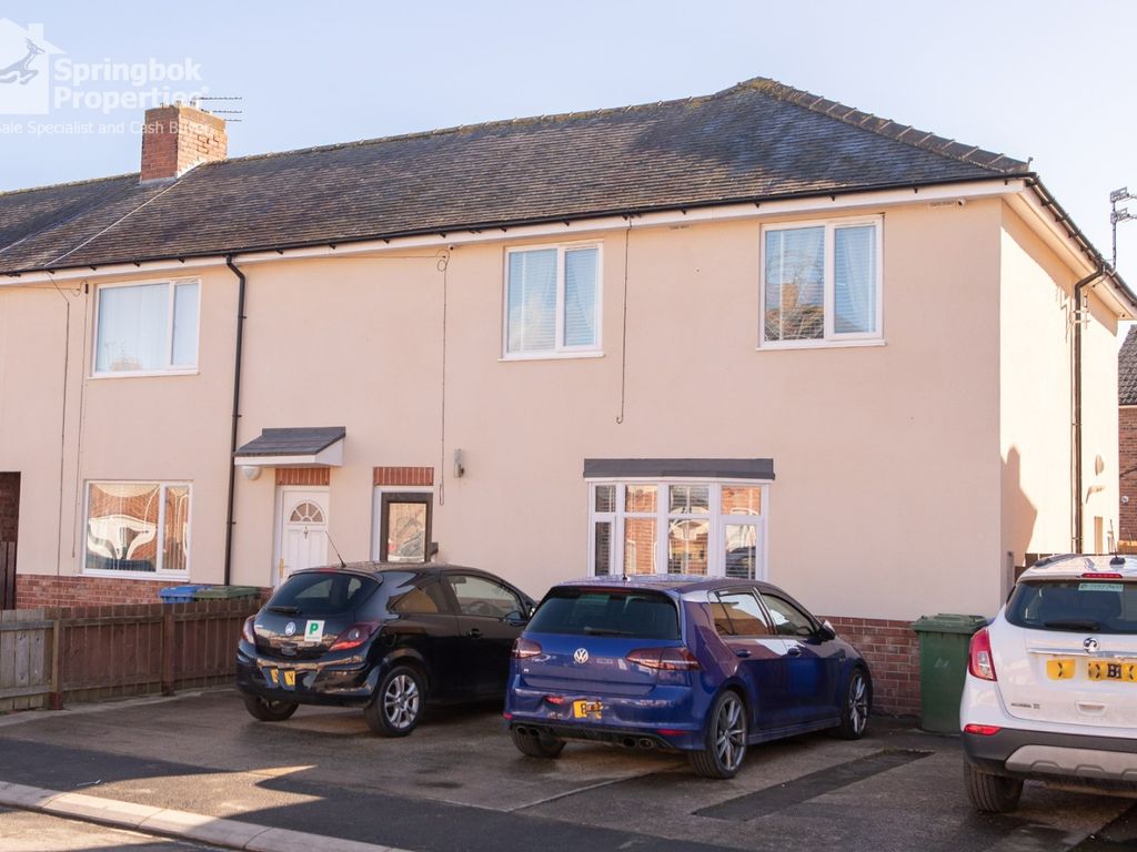 3 bed semidetached house for sale in The Oval, Blyth, Northumberland