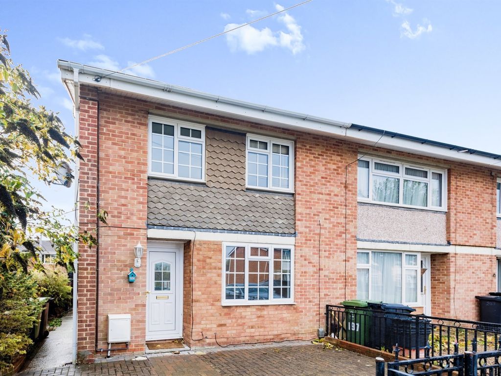 3 bed end terrace house for sale in Hathaway Road, Swindon SN2 Zoopla