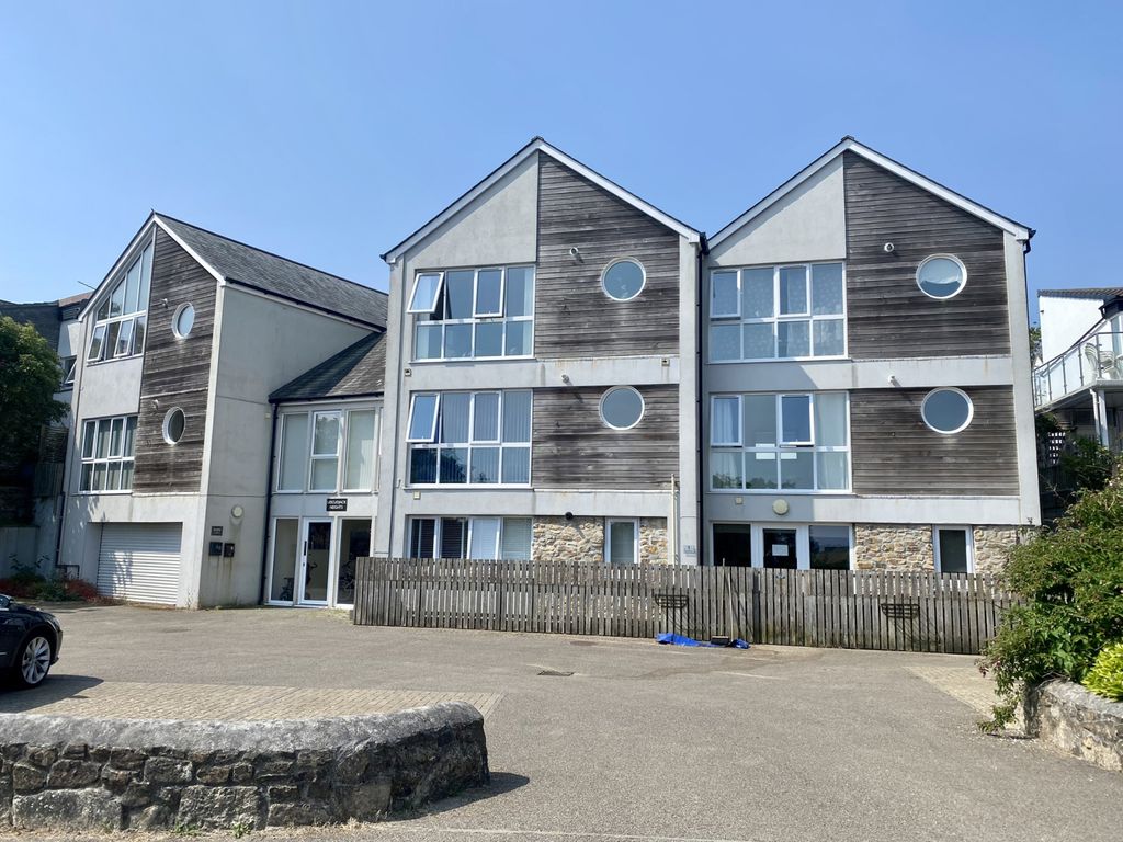 2 bed flat for sale in Pendennis Place, Penzance TR18 Zoopla