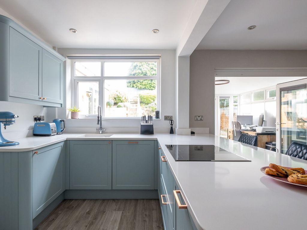 3 bed semidetached house for sale in Greswolde Road, Solihull B91, £