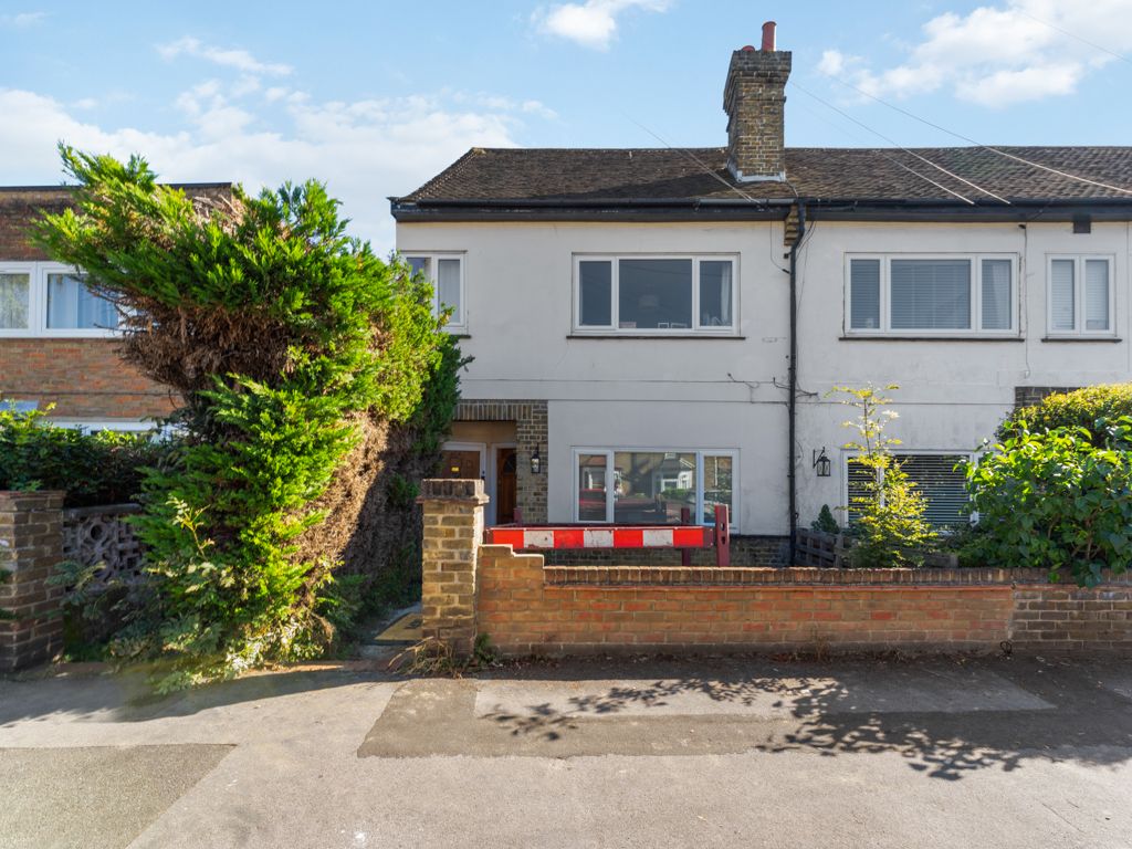 2 bed for sale in Green Wrythe Lane, Carshalton SM5, £305,000 Zoopla