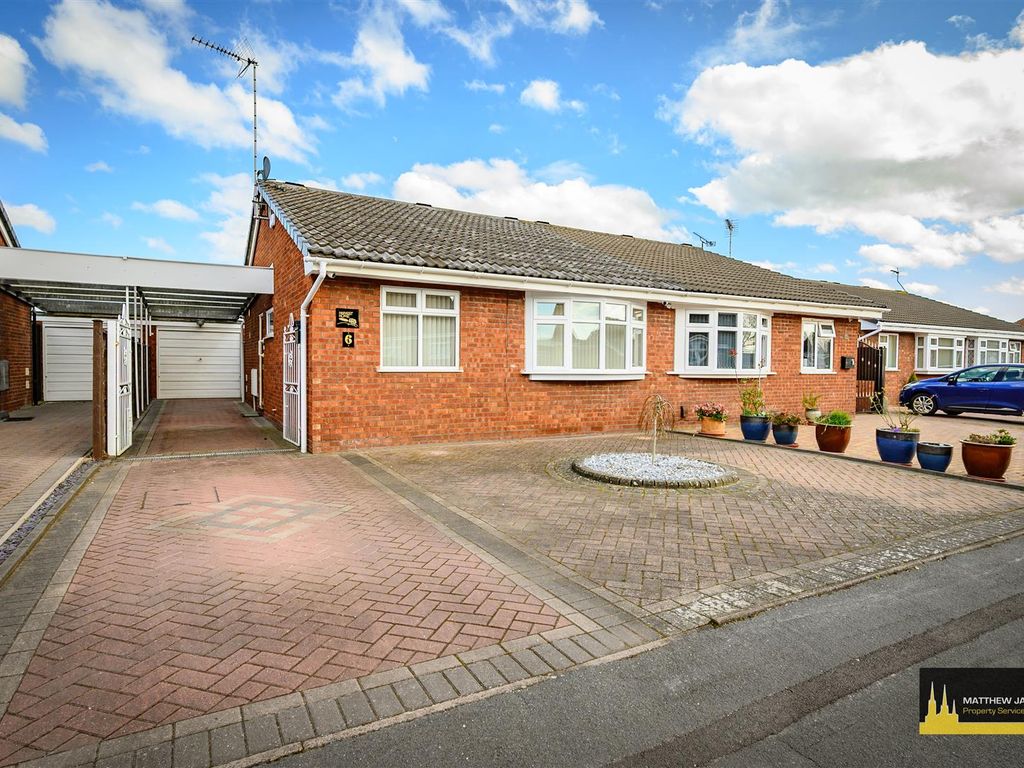2 bed semidetached bungalow for sale in Gillians Walk, Walsgrave