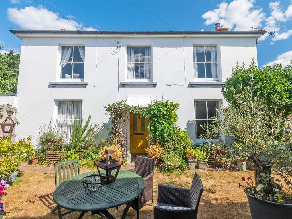 3 bed detached house for sale in Battle Road, Hailsham BN27 Zoopla