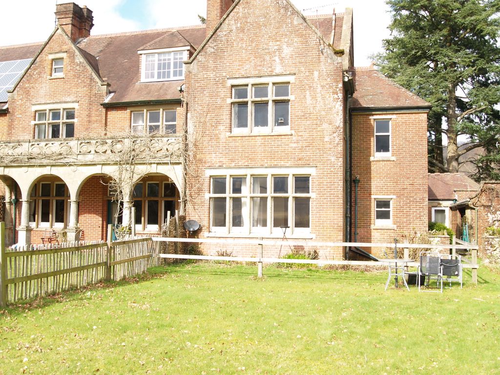 2 bed flat to rent in Steep, Steep, Petersfield GU32 Zoopla