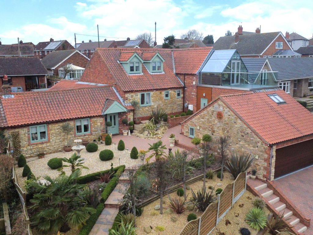 4 bed detached house for sale in West End, Winteringham, Scunthorpe