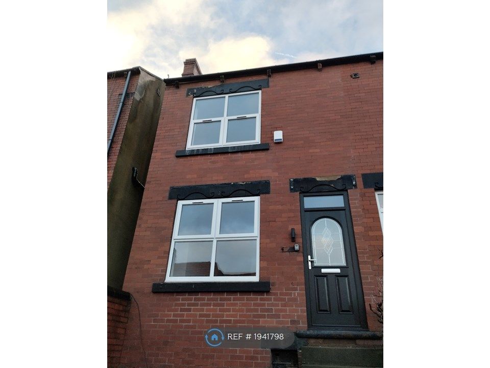3 bed terraced house to rent in Mount Vernon Road, Barnsley S70, £1,000
