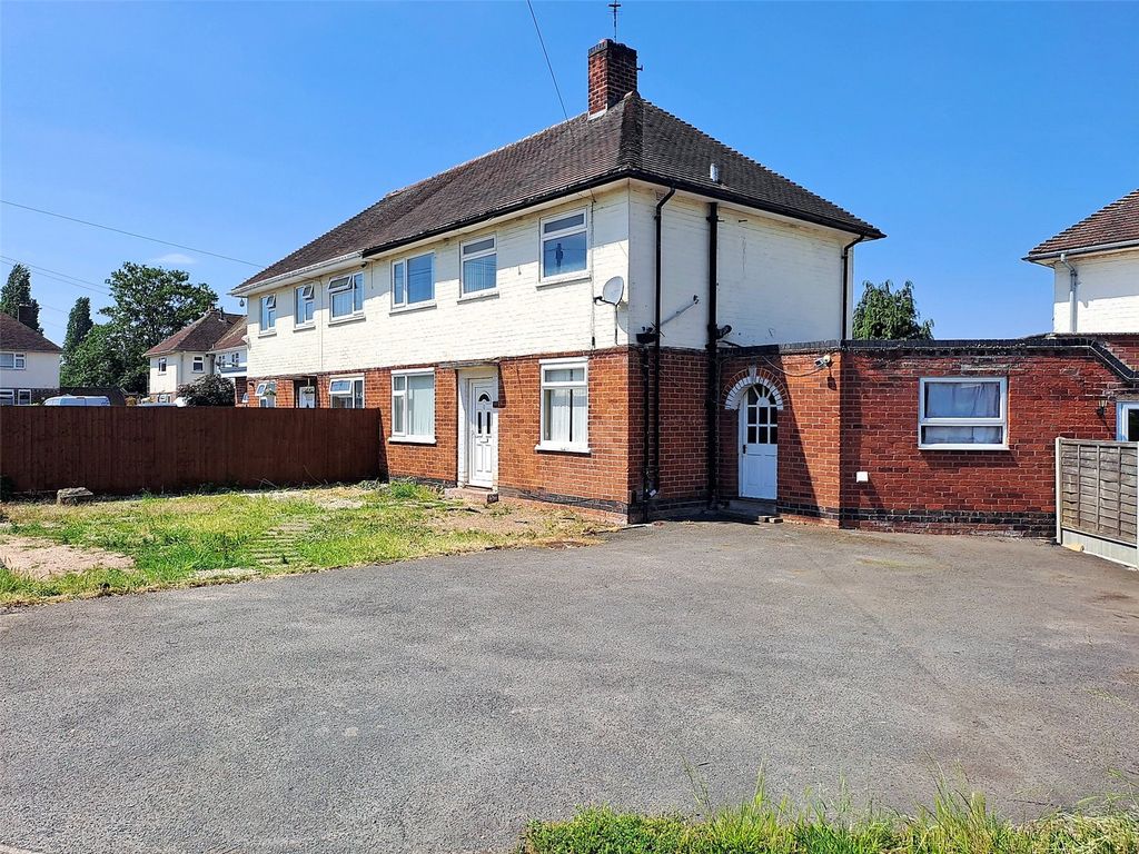 3 bed semidetached house for sale in Maple Road, Loughborough