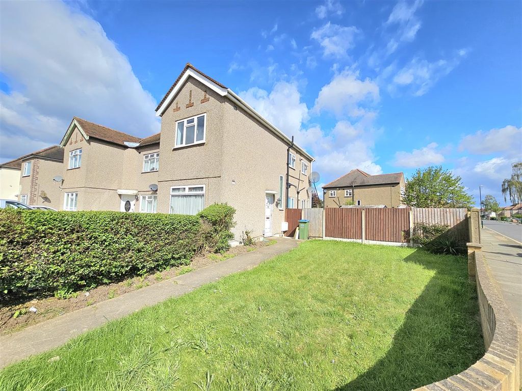 2 bed to rent in Herbert Road, Bexleyheath DA7, £1,450 pcm