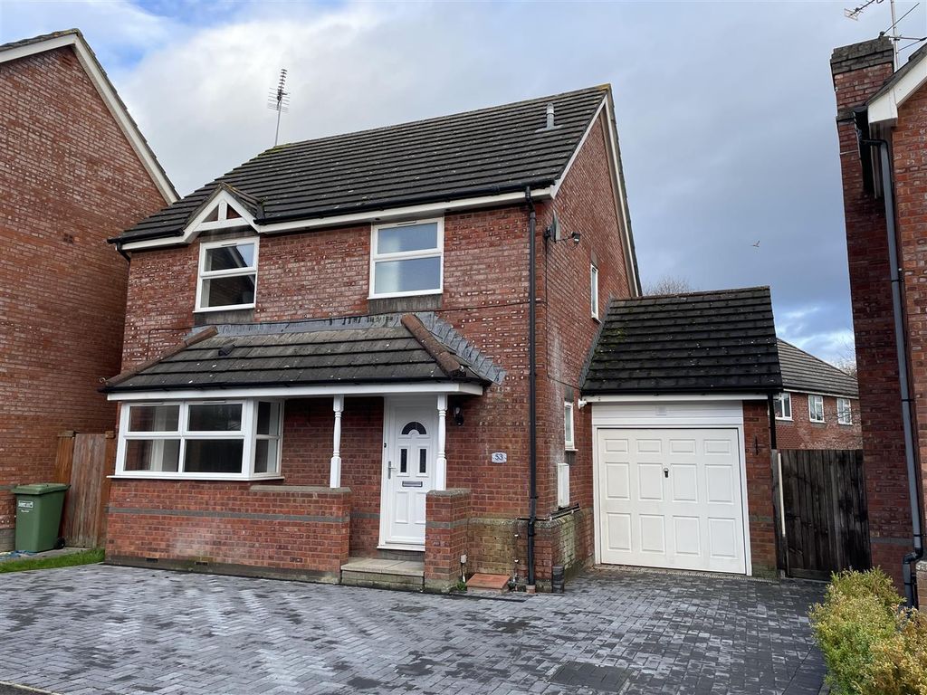 4 bed detached house to rent in Woodlands Road, Charfield, WottonUnder