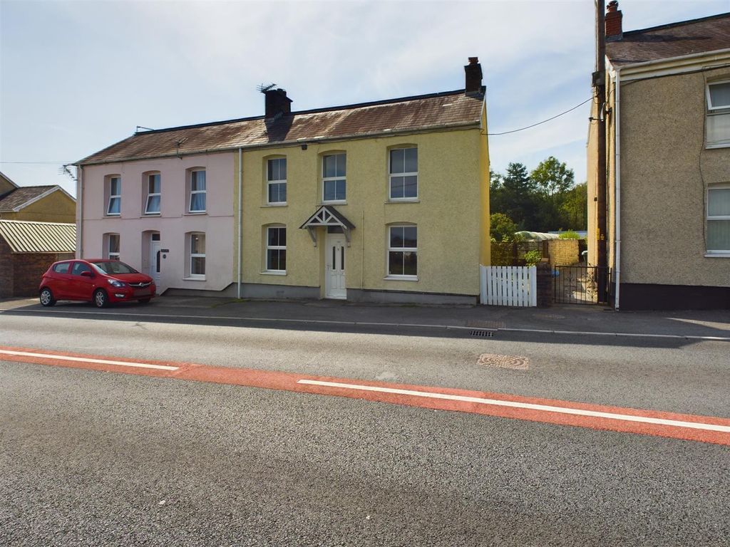 3 bed semidetached house for sale in Waterloo Road, Penygroes