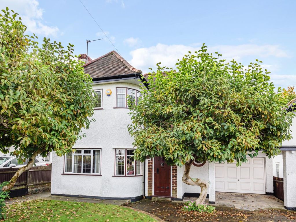 4 bed detached house for sale in Park Avenue, Orpington BR6 Zoopla