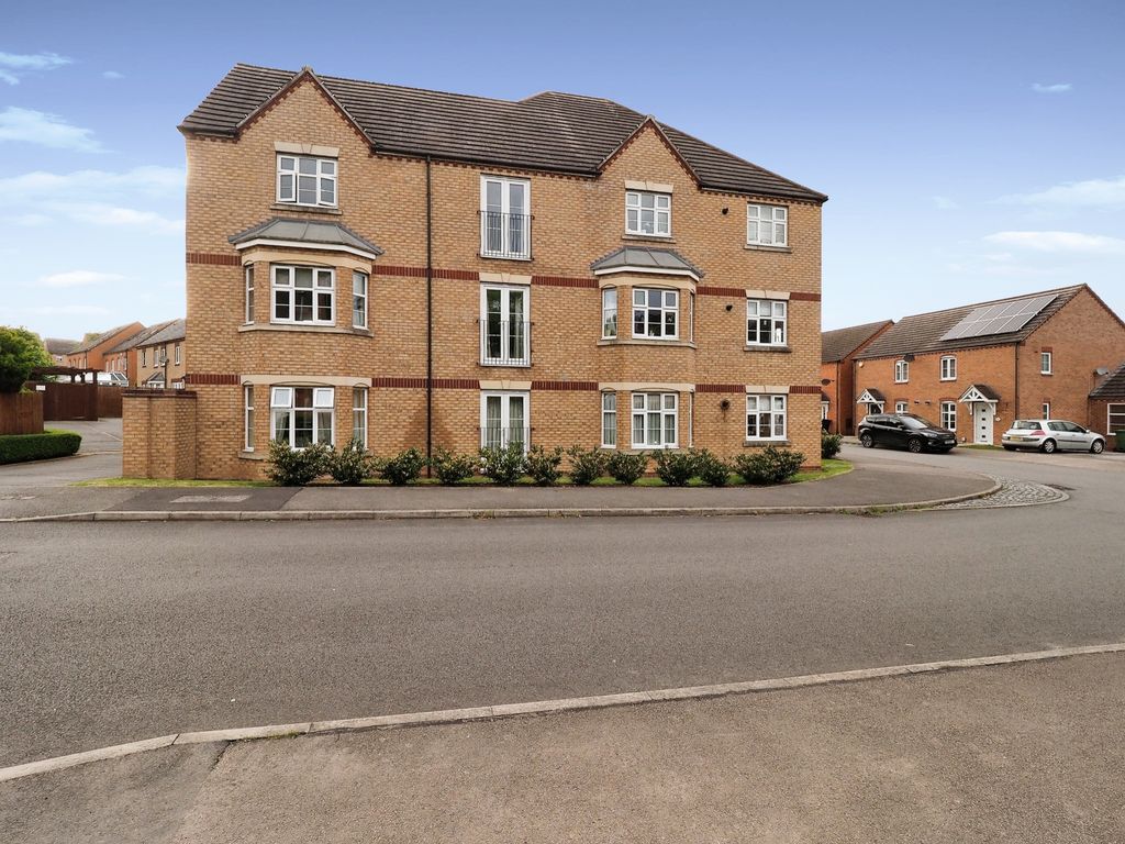 2 bed flat for sale in Darwin Crescent, Loughborough LE11 Zoopla