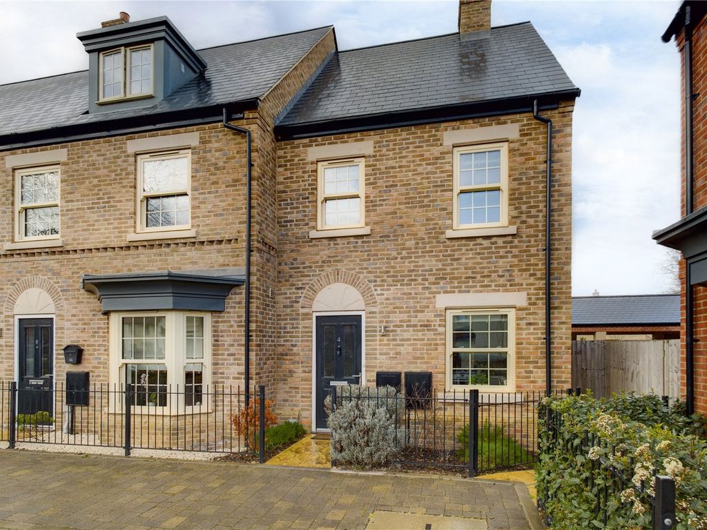 2 bed end terrace house for sale in Stocker Close, Brampton, Huntingdon