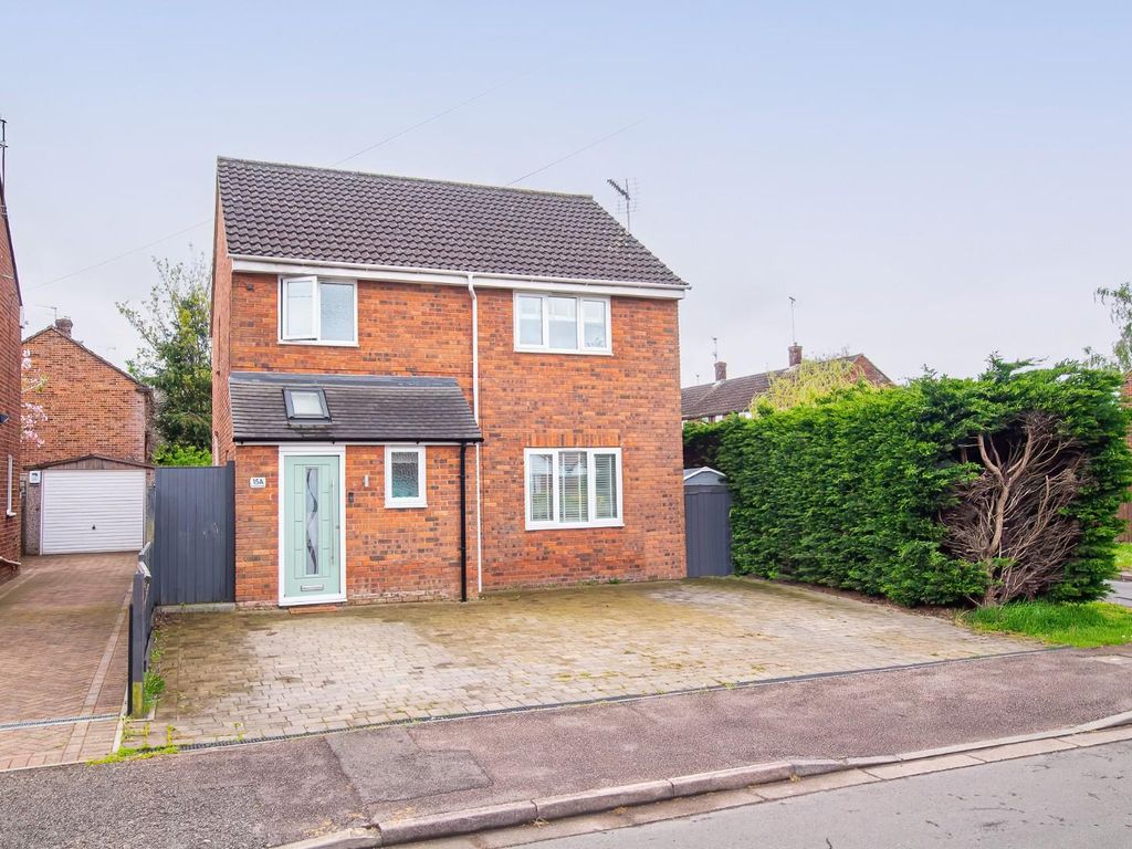 3 bed detached house for sale in Richmond Road, Leighton Buzzard LU7