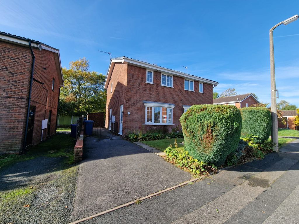 3 bed semidetached house for sale in Carisbrooke Drive, Stafford ST17
