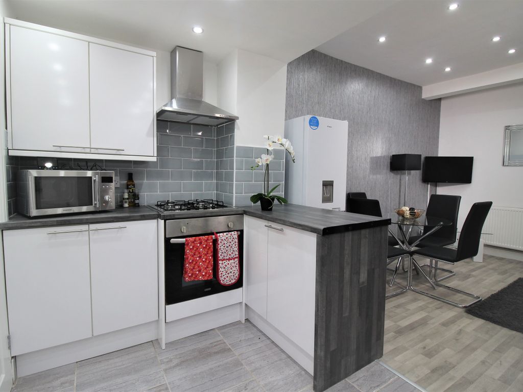 3 bed property to rent in Ottley Street, Fairfield, Liverpool L6, £433