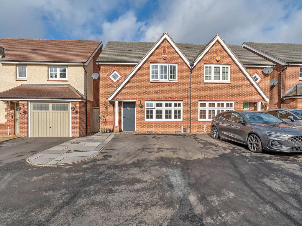 3 bed semidetached house for sale in Close, Churchbridge
