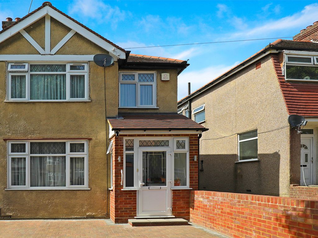 3 bed end terrace house for sale in Somerset Road, Southall UB1 Zoopla