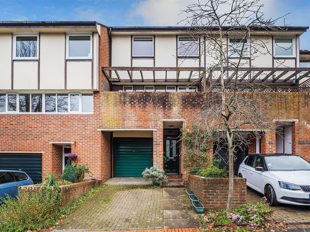 4 bed property for sale in Leslie Road, Dorking RH4 Zoopla