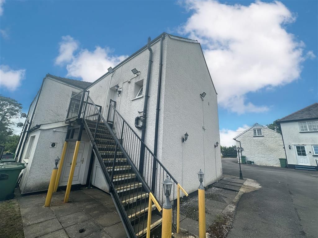 1 bed flat to rent in Penycoedcae Road, Penycoedcae, Pontypridd CF37, £