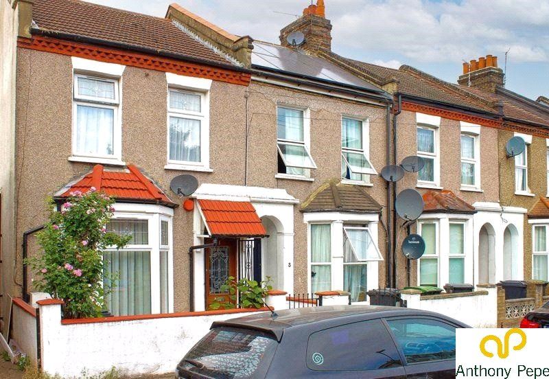 3 bed end terrace house for sale in Grainger Road, Wood Green, London