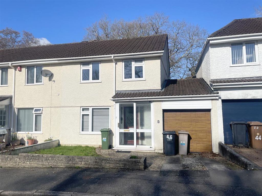 3 bed semidetached house for sale in Deveron Close, Plympton, Plymouth