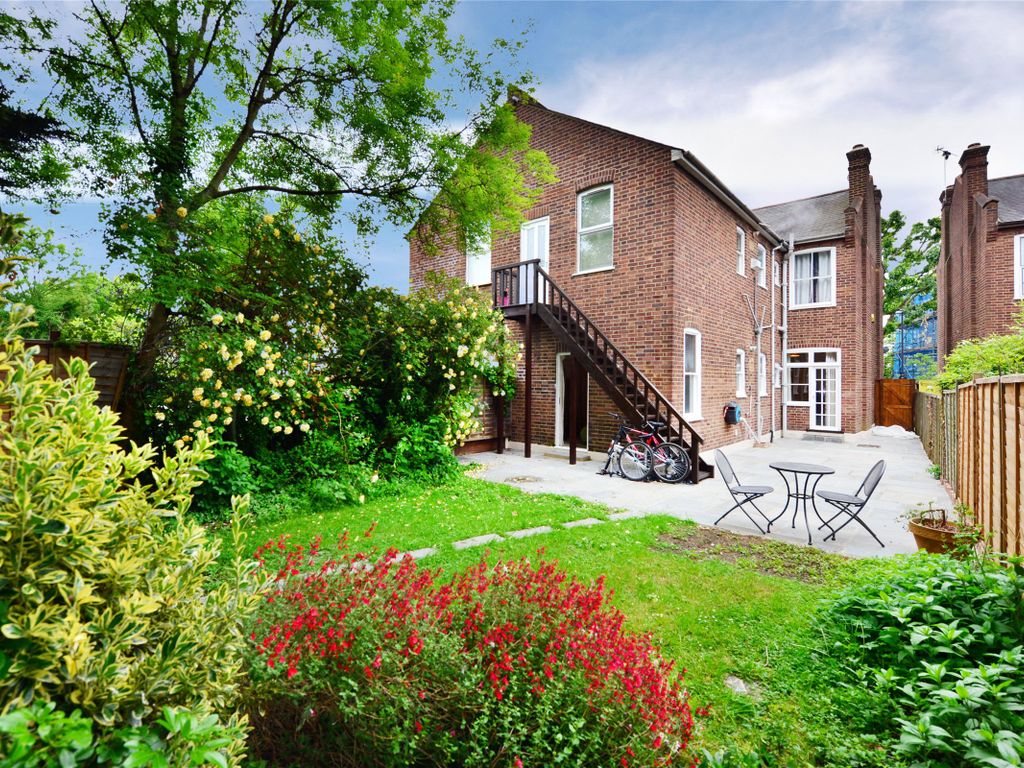 2 bed semidetached house for sale in Pellatt Grove, Wood Green, London