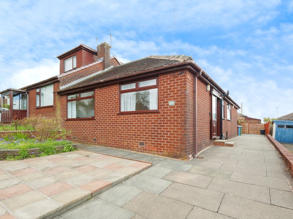 3 bed bungalow for sale in Bedford Avenue, Shaw, Oldham, Greater
