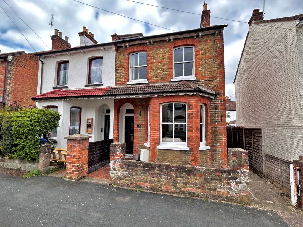 3 bed semidetached house for sale in St. Michaels Road, Aldershot