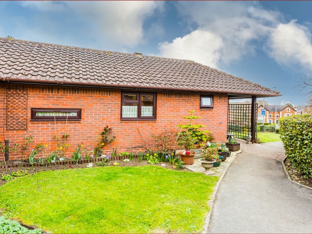 Mckenzie Close Buckingham MK18  