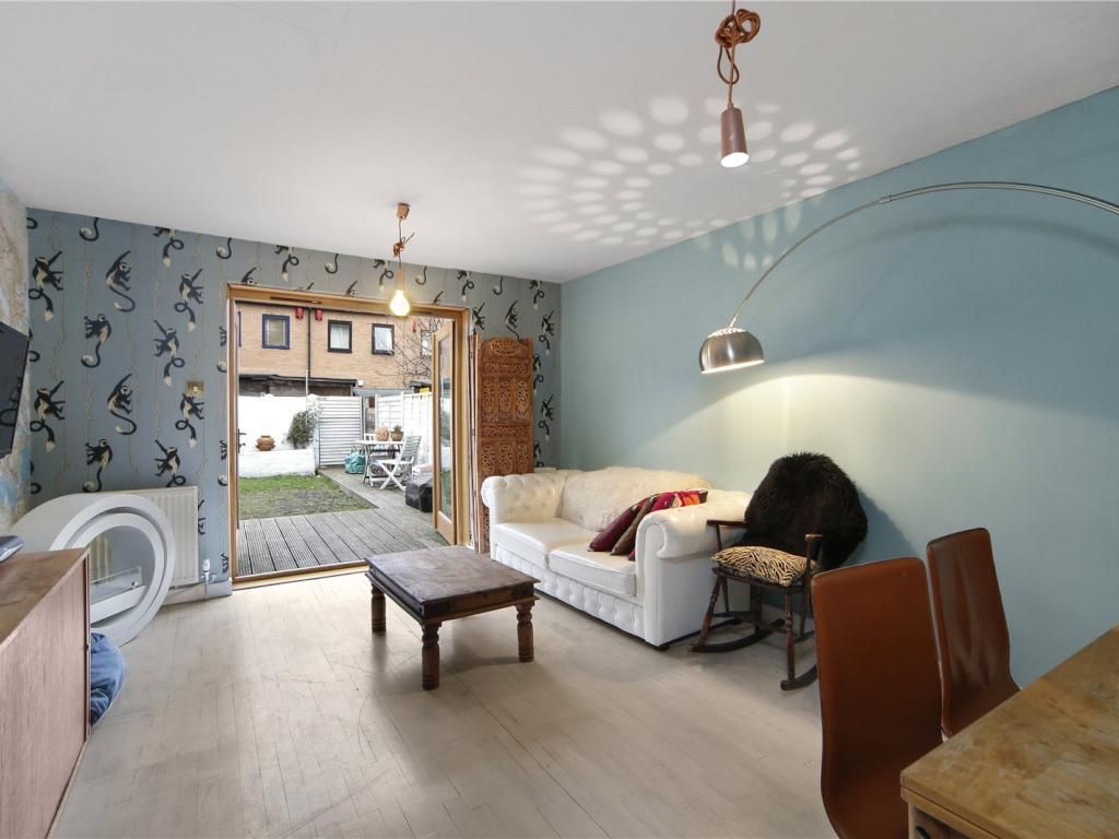 3 bed terraced house to rent in Vallance Road, Bethnal Green E2 Zoopla