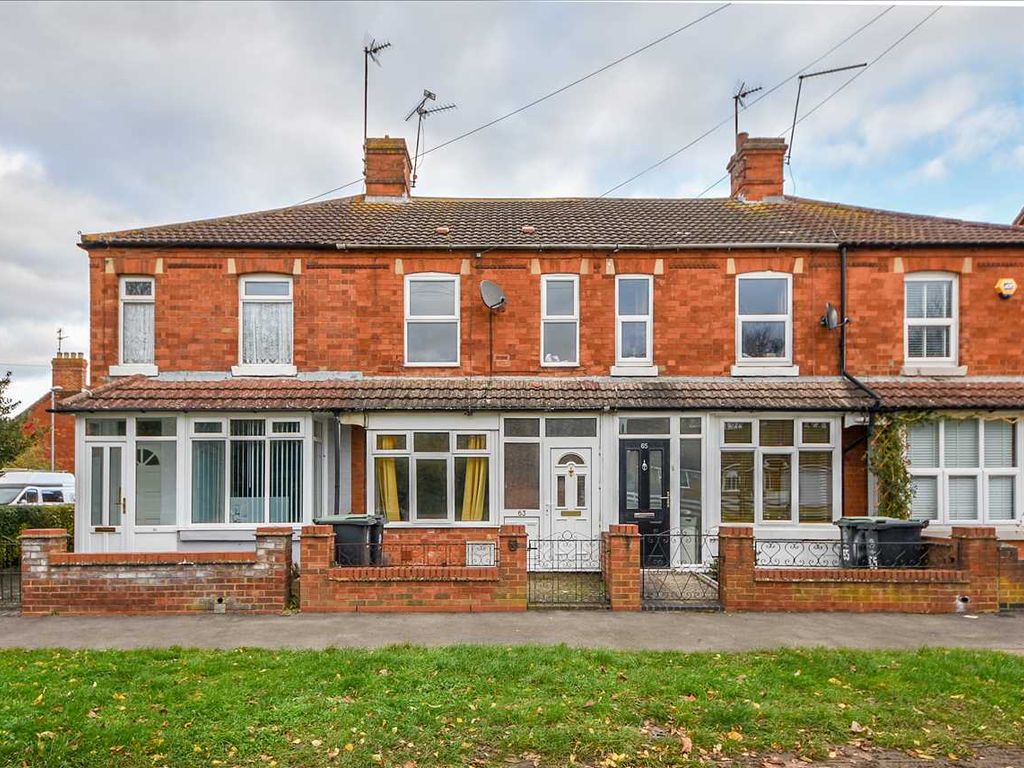 3 bed terraced house to rent in Kimbolton Road, Higham Ferrers NN10, £