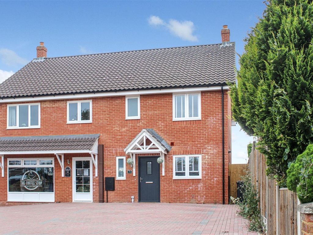 3 bed property for sale in Little London, Deanshanger, Milton Keynes