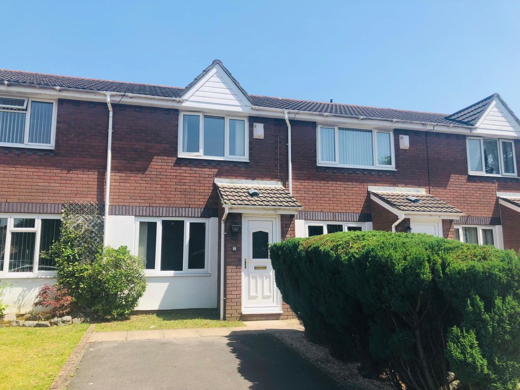 2 bed property to rent in Shelburn Close, Grangetown, Cardiff CF11, £