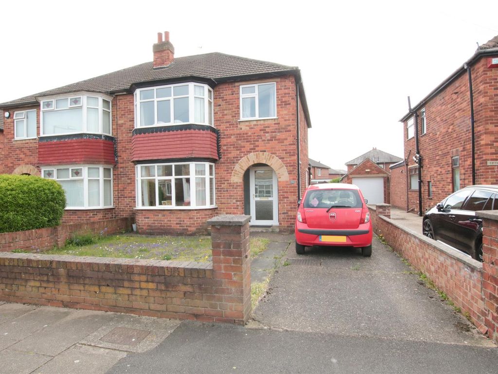 3 bed semidetached house for sale in Boundary Avenue, Wheatley Hills