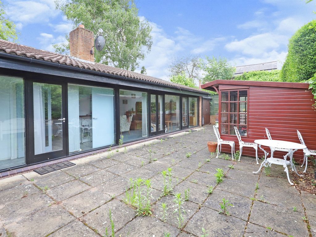 3 bed detached bungalow for sale in Burghley Drive, Kidderminster DY11 Zoopla