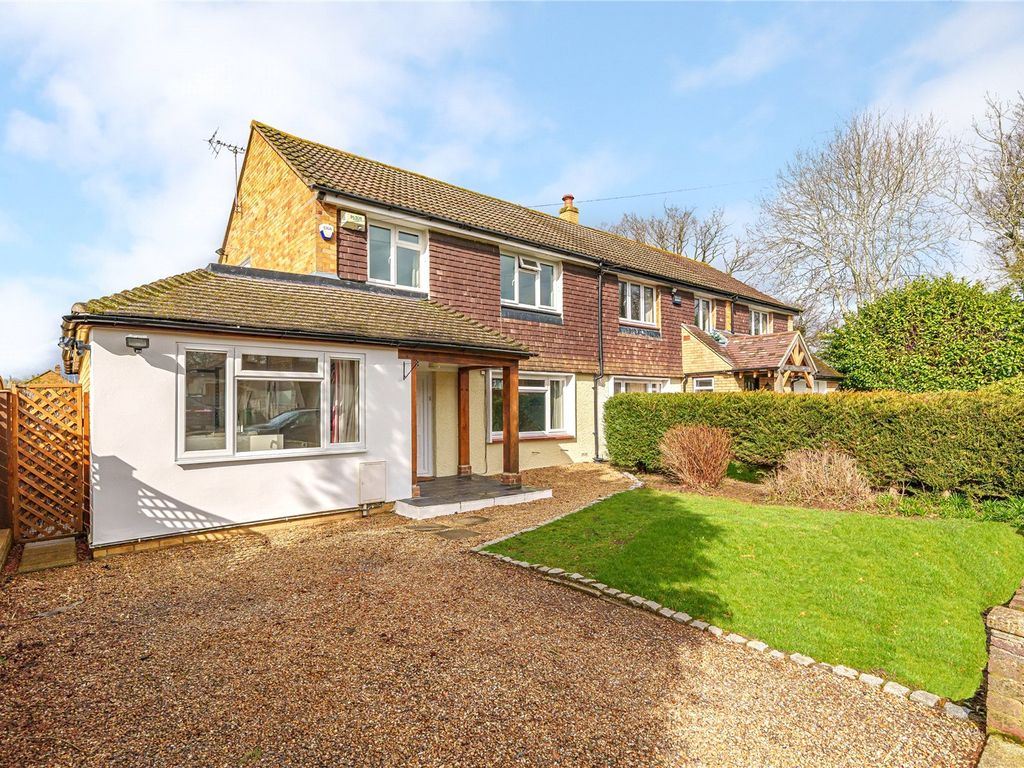 4 bed semidetached house for sale in Twelve Acre Close, Great Bookham