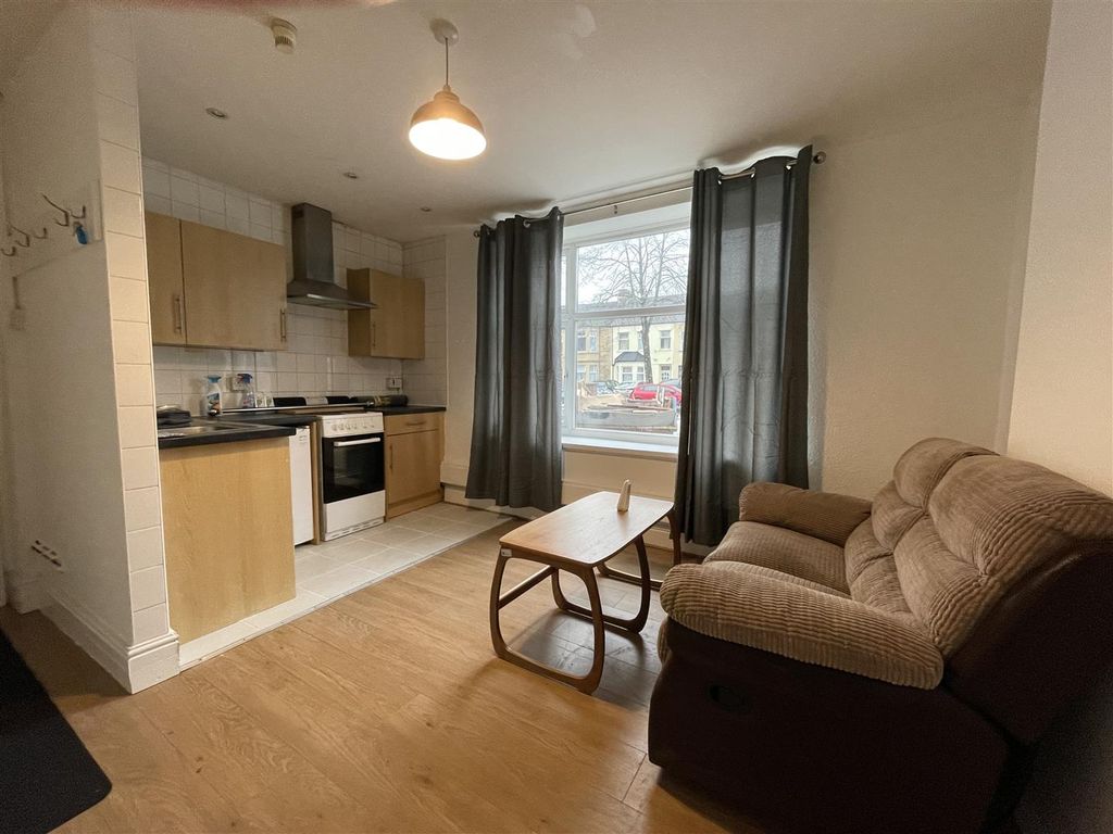 1 bed retail premises to rent in Richmond Road, Cathays, Cardiff CF24