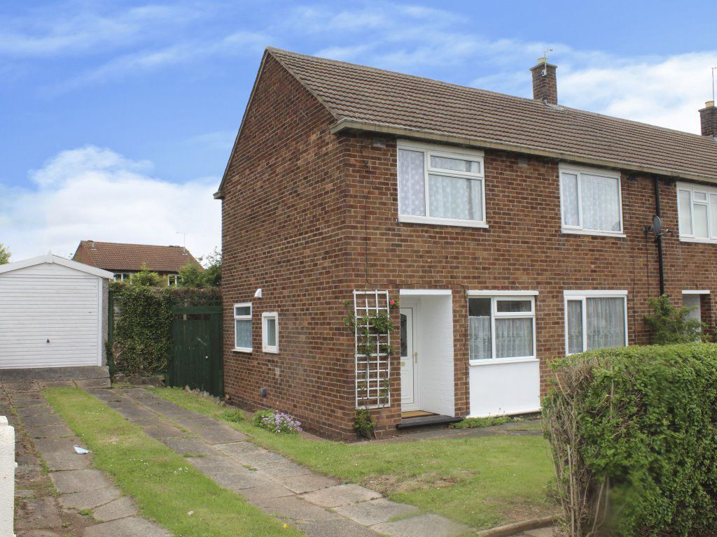 3 bed terraced house to rent in Inham Road, Chilwell, Nottingham NG9, £